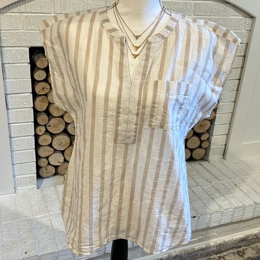 Taupe and white top